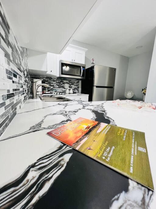 Grey Novo Studio + Free-Parking&Wifi Tampa Bagian luar foto