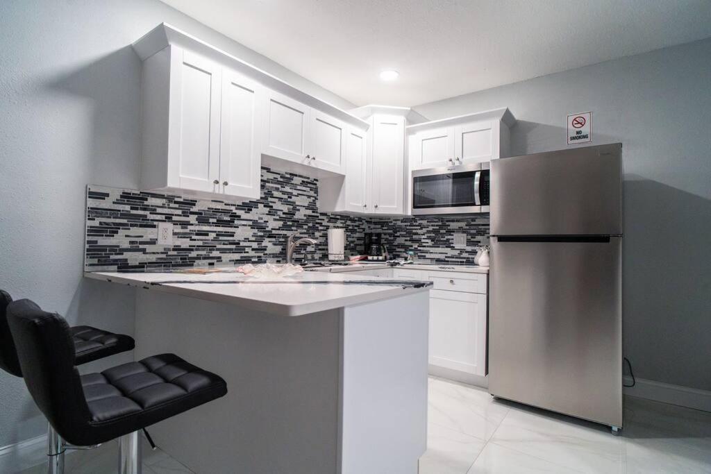 Grey Novo Studio + Free-Parking&Wifi Tampa Bagian luar foto